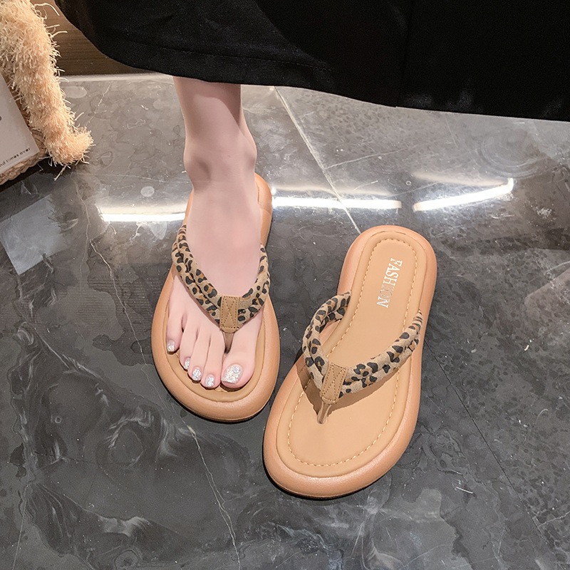 Sandal Jepit Bermerek untuk Wa - Street Fashion Luxury ulasan dan harga