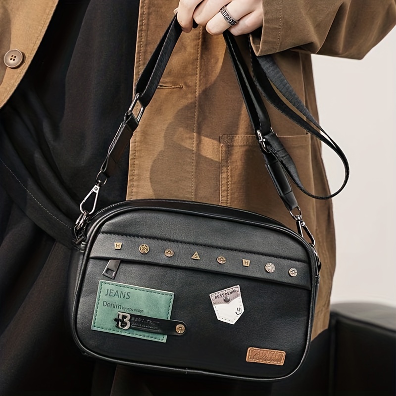 Tas Bahu Trendi Jalanan untuk  - Street Fashion Photography ulasan dan harga
